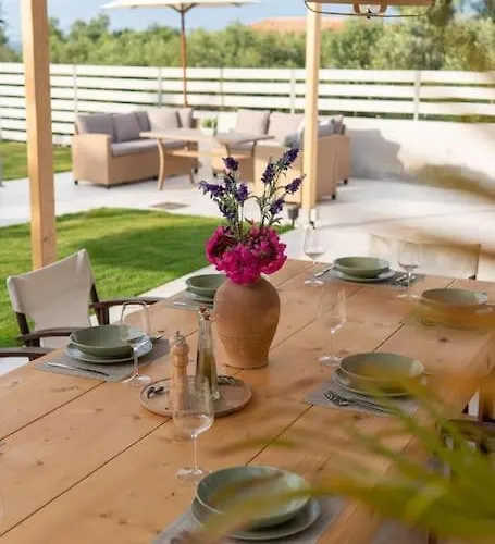 Estia Βίλα Αλυκανάς