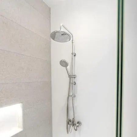 Estia اليكاناس